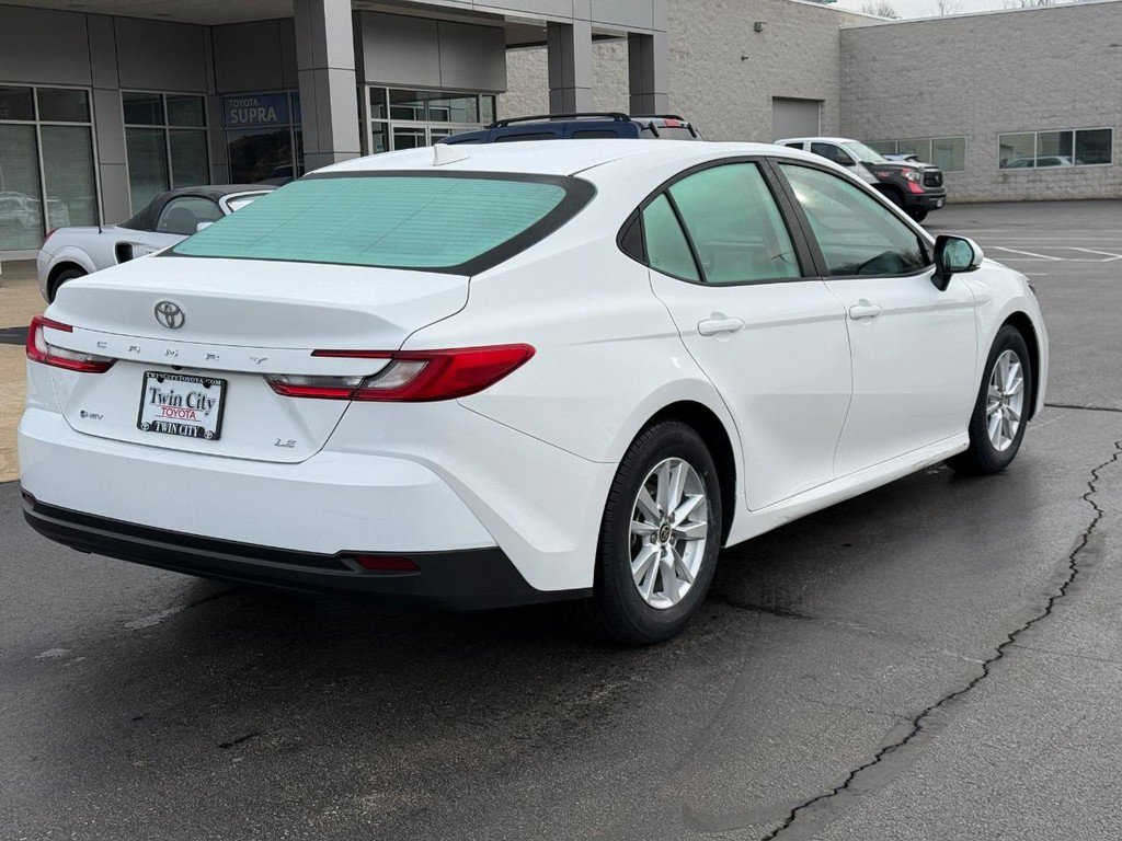 Certified 2025 Toyota Camry LE image 3