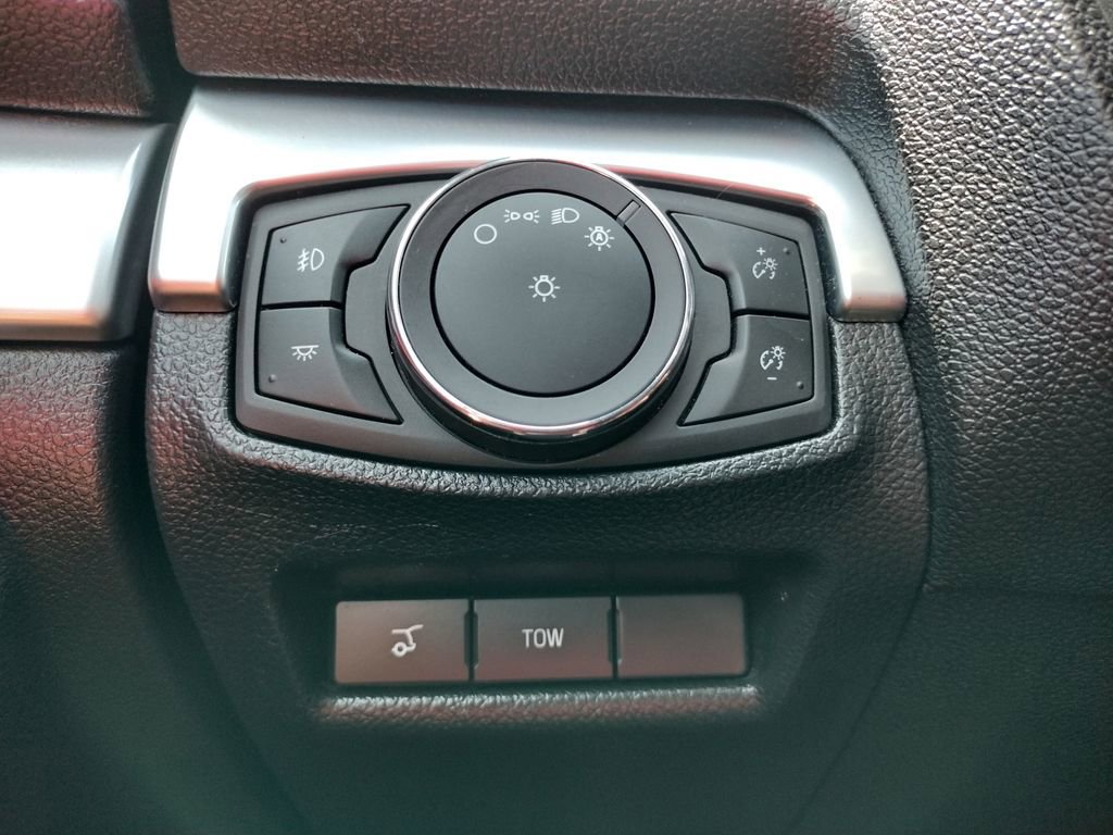 Used 2019 Ford Explorer Sport w/ Equipment Group 401A AWD/4WD image 28