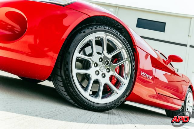 Used 2006 Dodge Viper SRT-10 RWD image 3