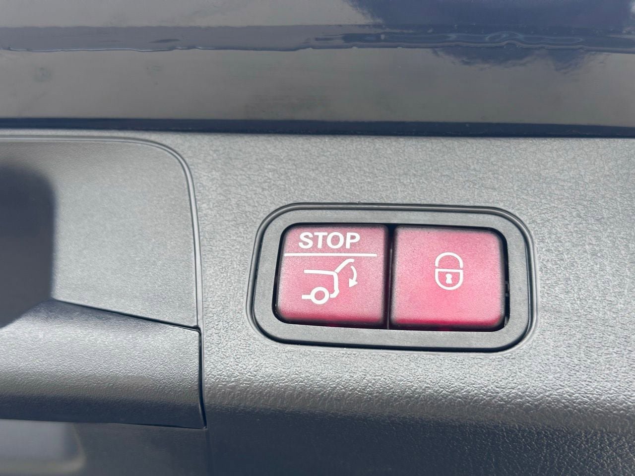 Used 2025 Mercedes-Benz EQB 250+ image 12