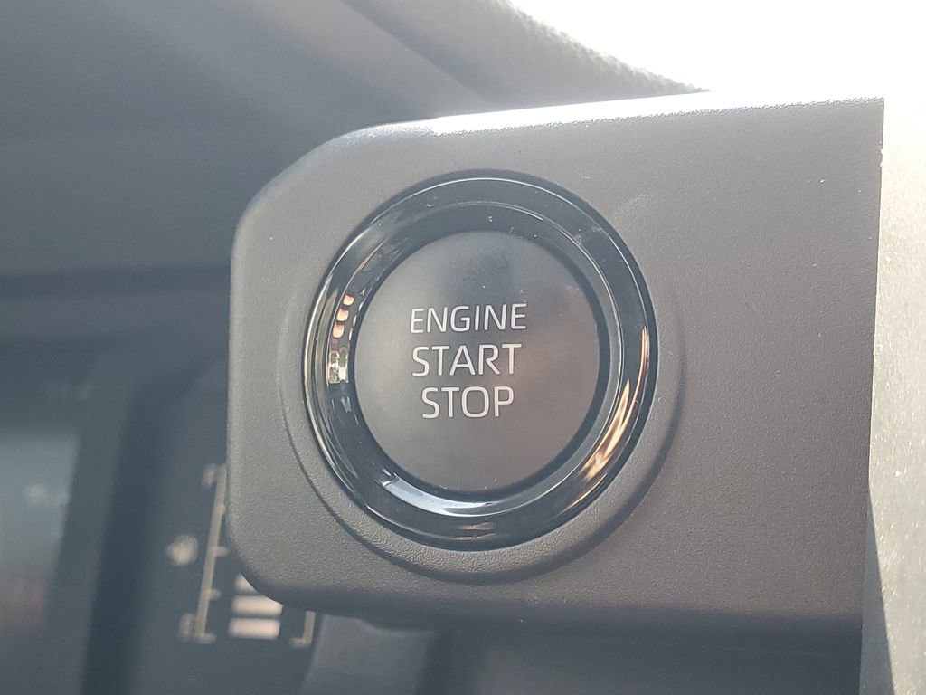 Used 2025 Toyota Tacoma SR5 image 28