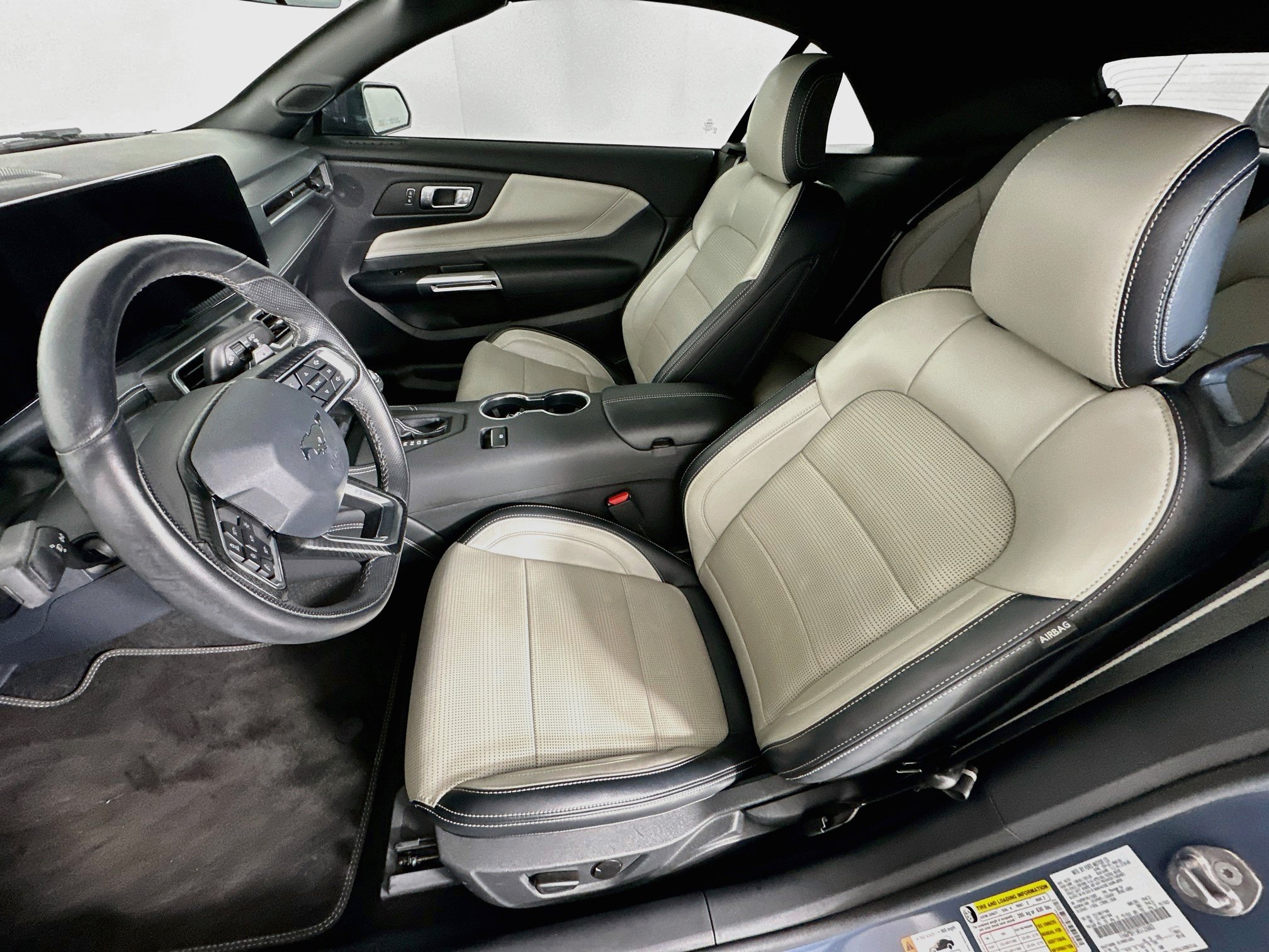 Used 2024 Ford Mustang GT Premium RWD image 13