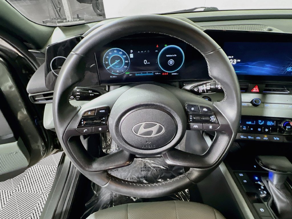 Used 2025 Hyundai Elantra Limited FWD image 10