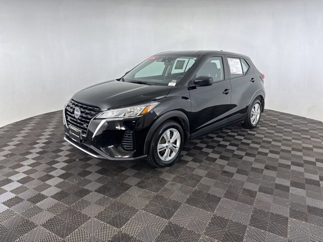 Used 2022 Nissan Kicks S image 3
