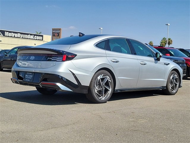 New 2025 Hyundai Sonata SEL image 2