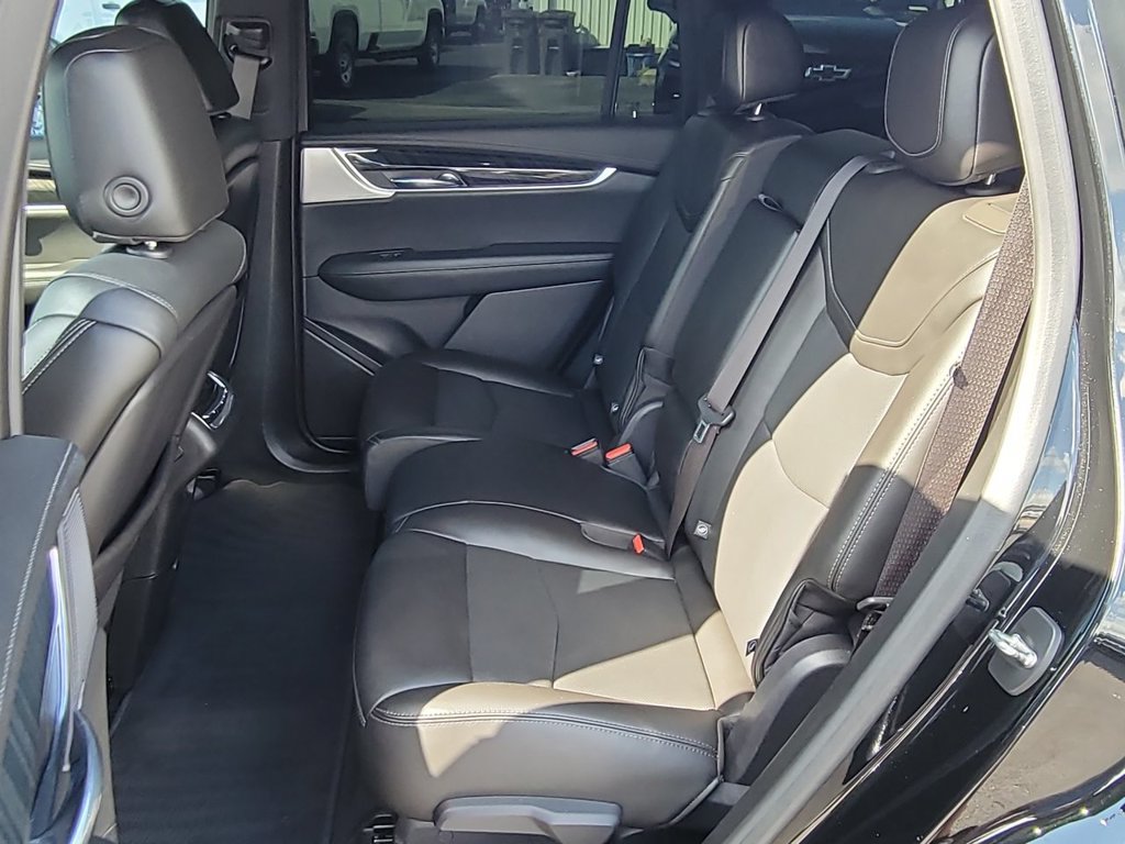 Certified 2021 Cadillac XT6 Premium Luxury FWD image 25
