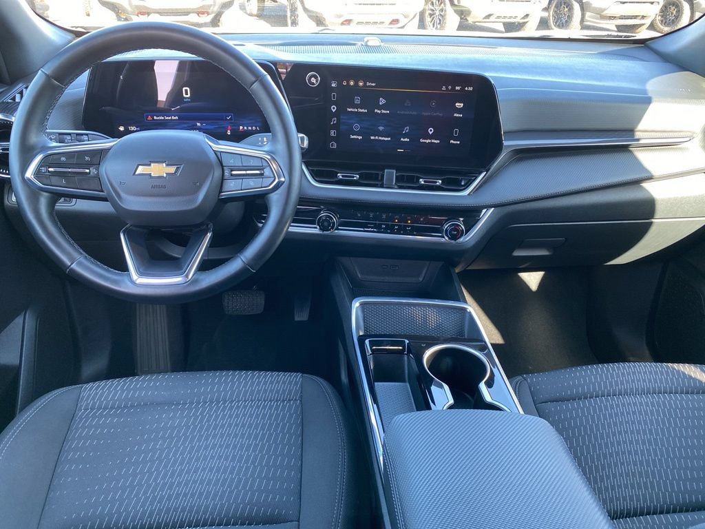 Used 2025 Chevrolet Equinox LT FWD image 4