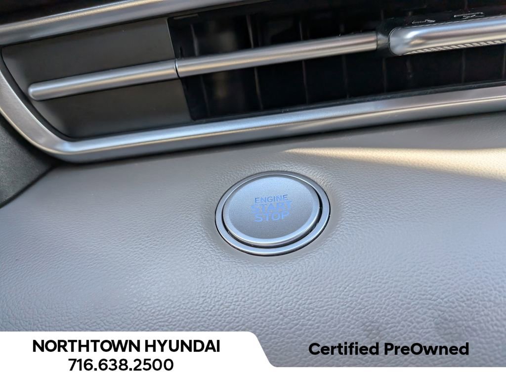 Used 2025 Hyundai Elantra Sport FWD image 18