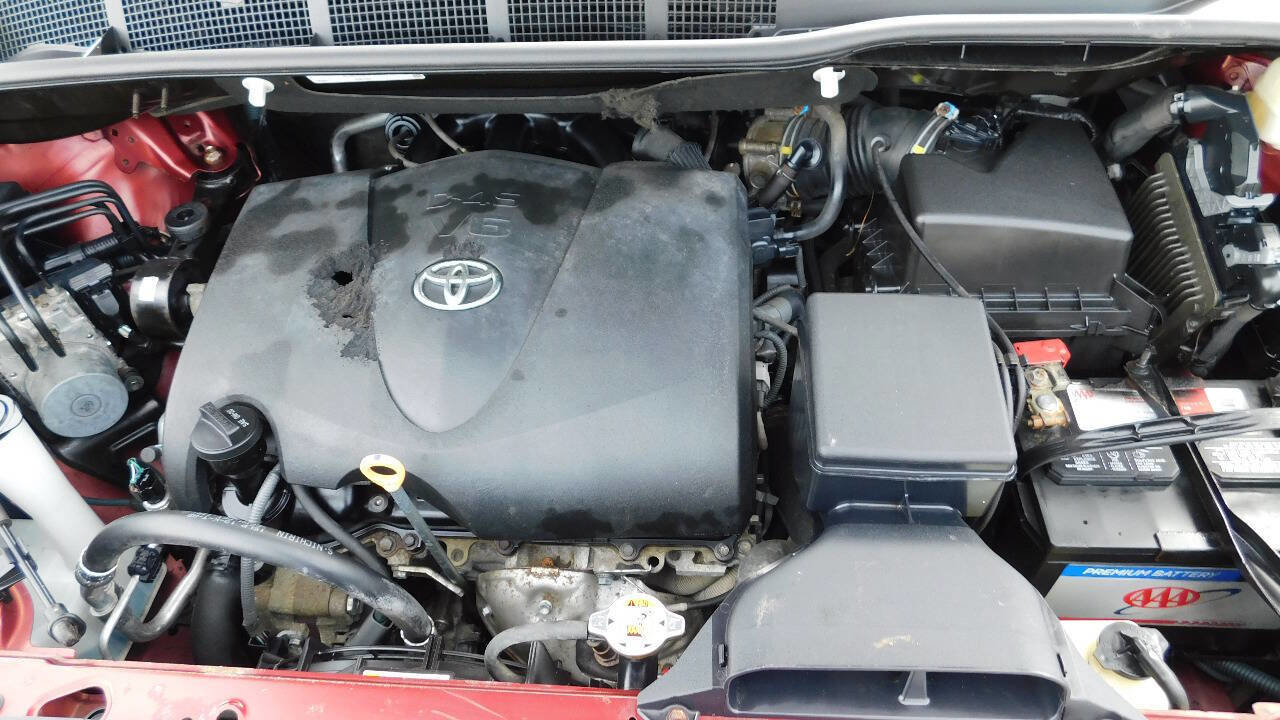 Used 2017 Toyota Sienna LE image 34
