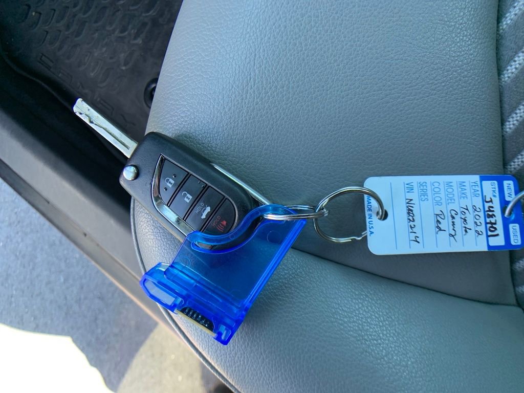 Used 2022 Toyota Camry SE image 31