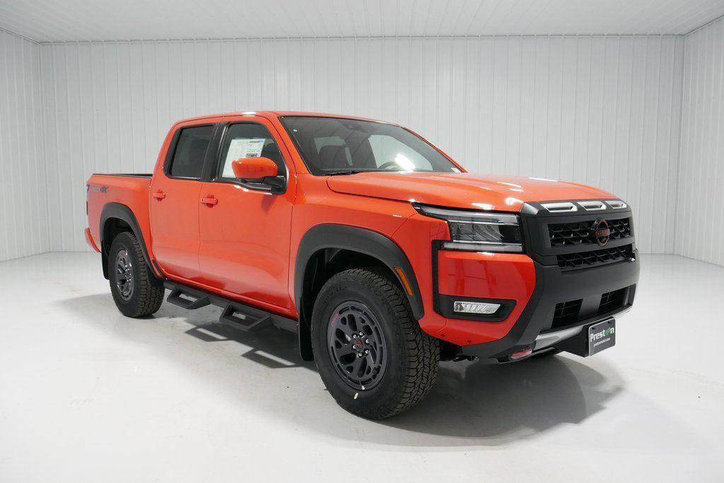 New 2025 Nissan Frontier PRO-4X w/ Pro Convenience Package image 3