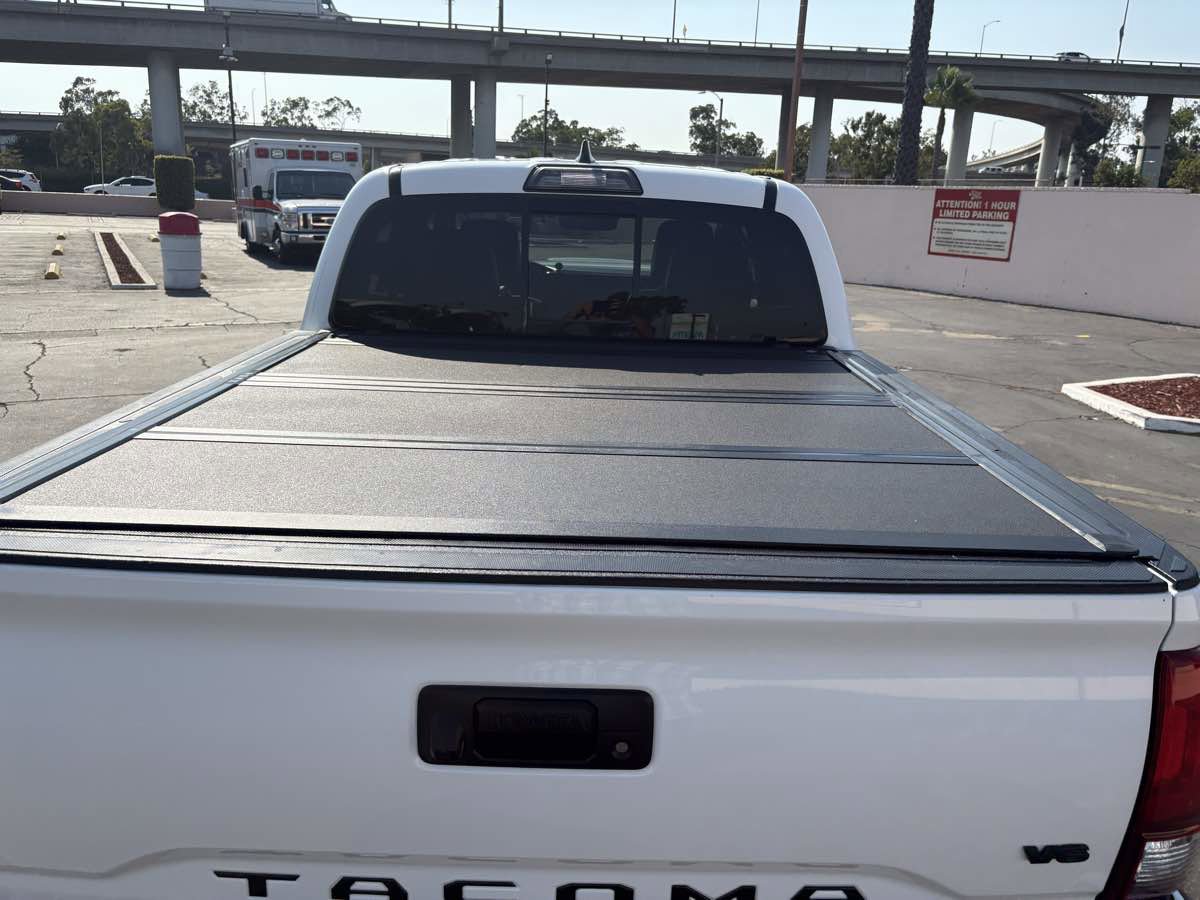 Used 2019 Toyota Tacoma TRD Sport image 15