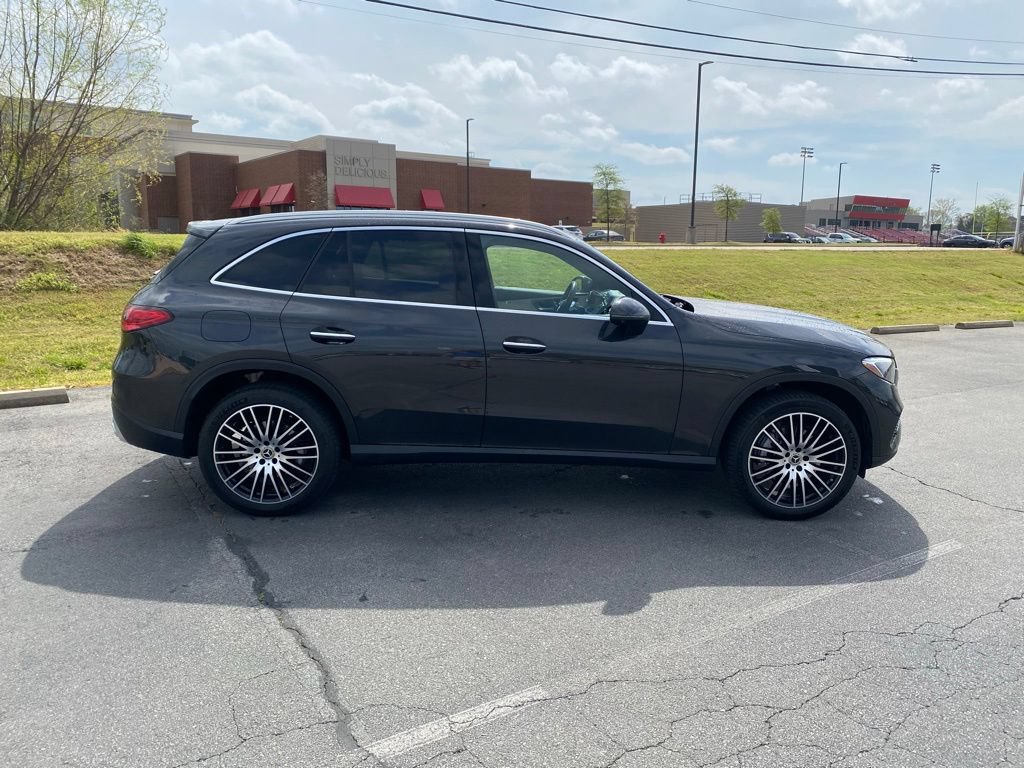 Used 2024 Mercedes-Benz GLC 300 image 10