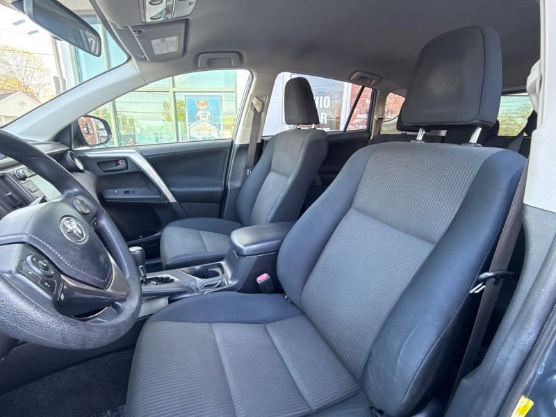 Used 2014 Toyota RAV4 LE AWD/4WD image 12