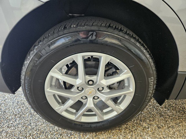 Used 2024 Chevrolet Equinox LT AWD/4WD image 32