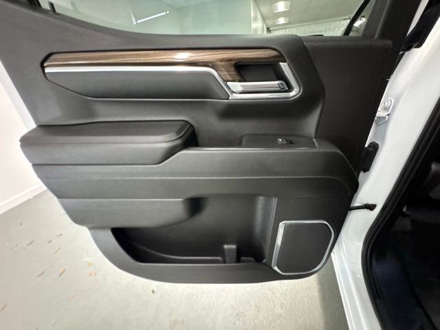 Used 2023 Chevrolet Silverado 1500 RST w/ Z71 Off-Road Package image 8