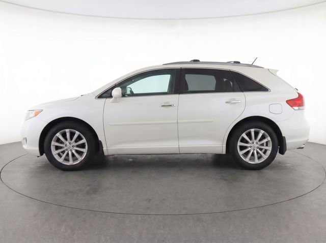 Used 2011 Toyota Venza w/ Leather Pkg FWD image 4