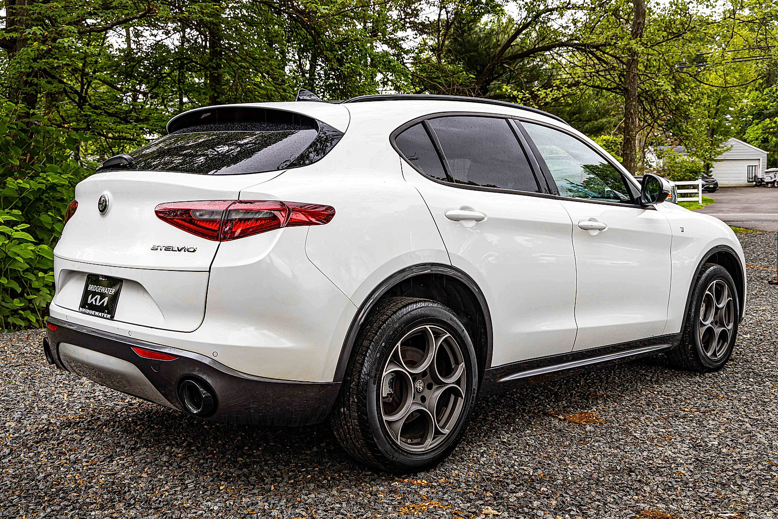 Used 2022 Alfa Romeo Stelvio Ti image 6