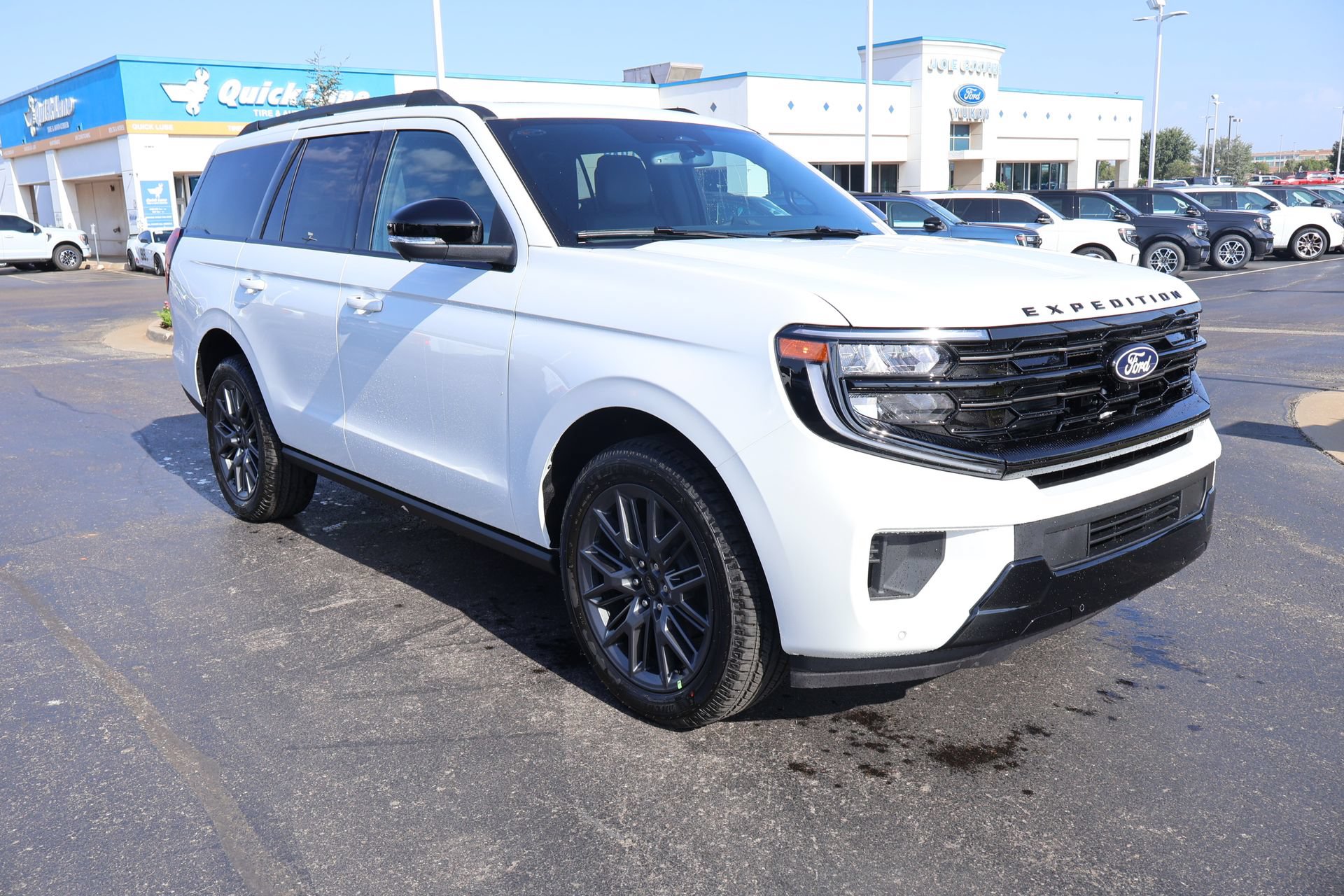 New 2027 Ford Expedition Platinum w/ Stealth Appearance Package
