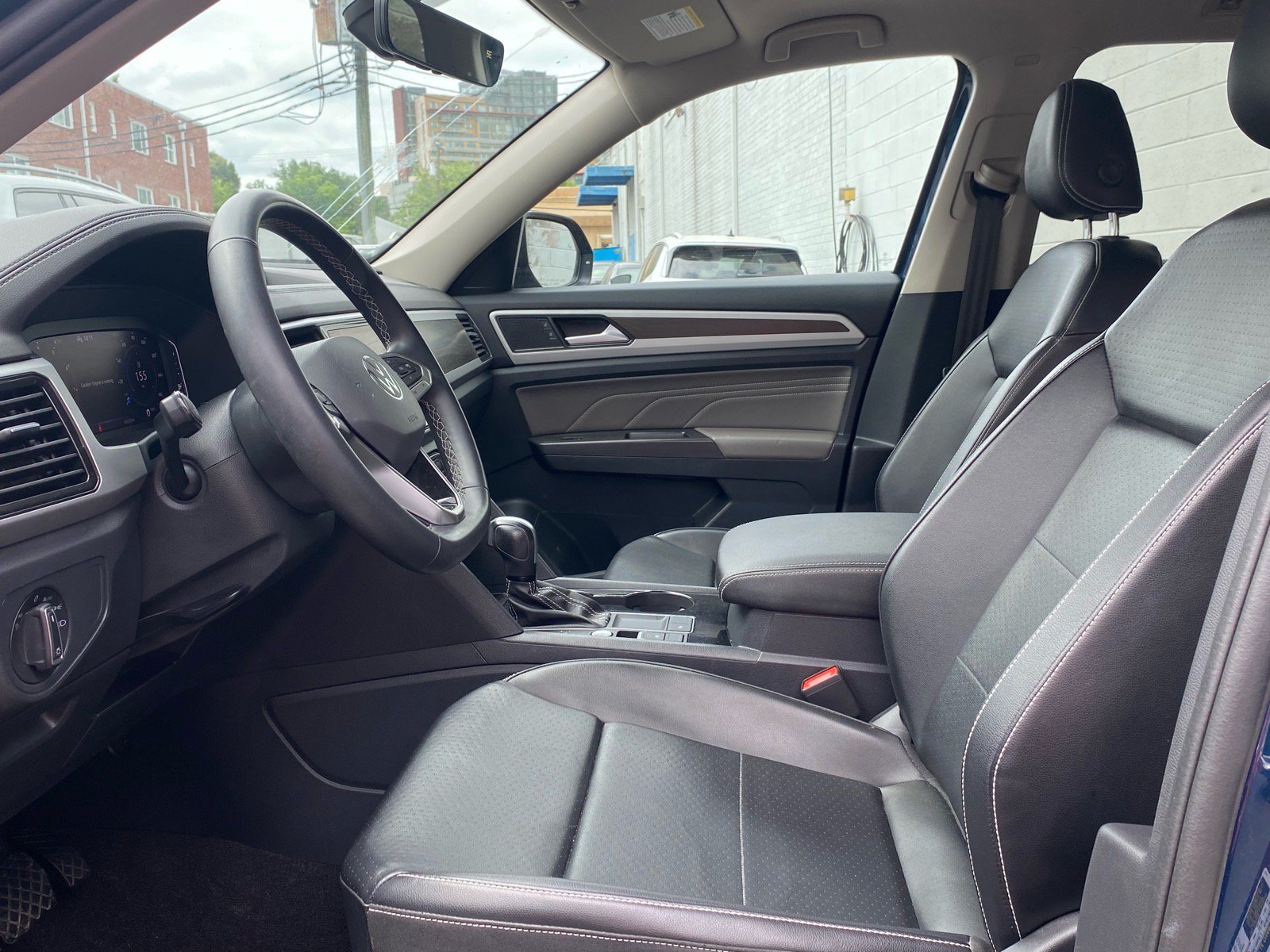 Certified 2022 Volkswagen Atlas SE w/ Panoramic Sunroof Package FWD image 9