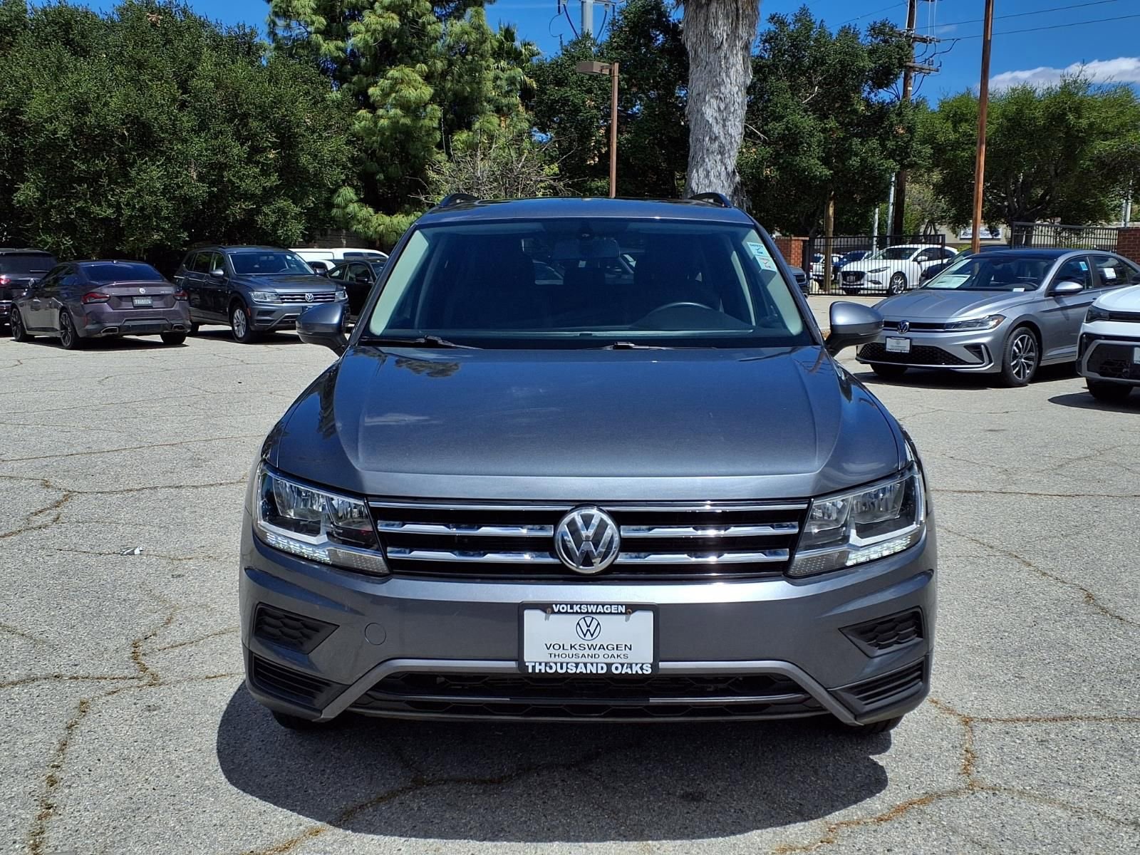 Used 2020 Volkswagen Tiguan SE FWD image 2