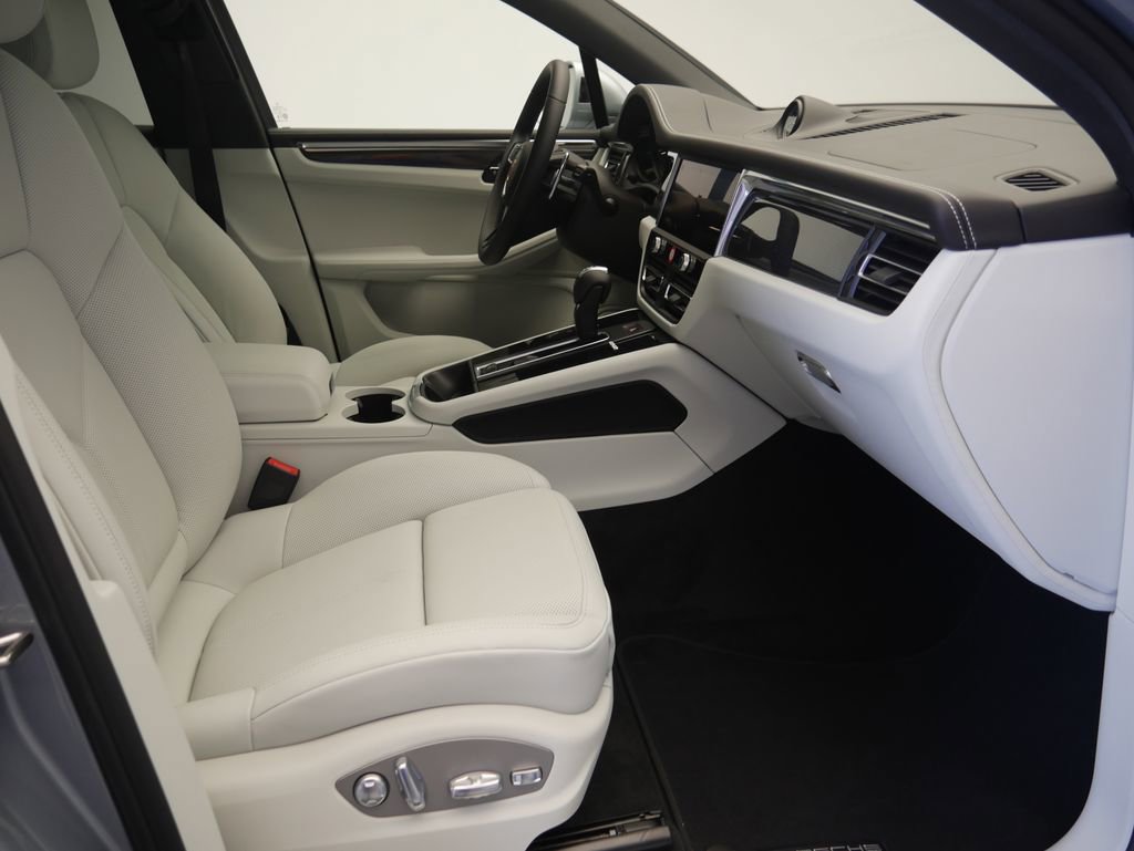 New 2026 Porsche Macan S AWD/4WD image 22