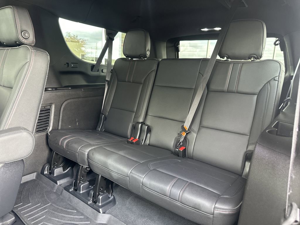 Used 2021 Chevrolet Suburban RST w/ Luxury Package AWD/4WD image 22