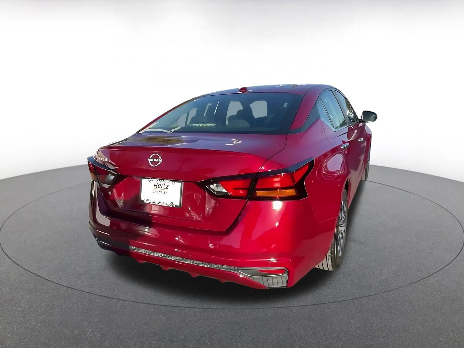 Used 2025 Nissan Altima 2.5 SV image 14