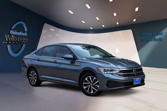 Used 2022 Volkswagen Jetta S image 2