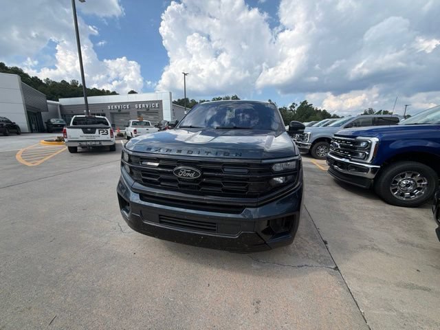 Used 2025 Ford Expedition Max Platinum w/ Stealth Appearance Package AWD/4WD image 4