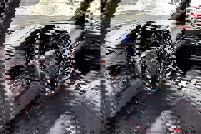 Used 2016 Cadillac Escalade Platinum image 13