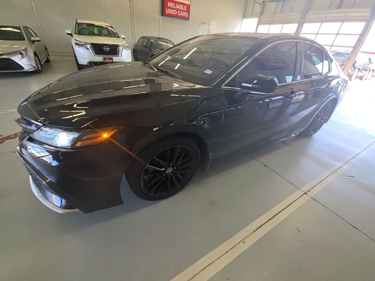 Used 2021 Toyota Camry XSE FWD image 1