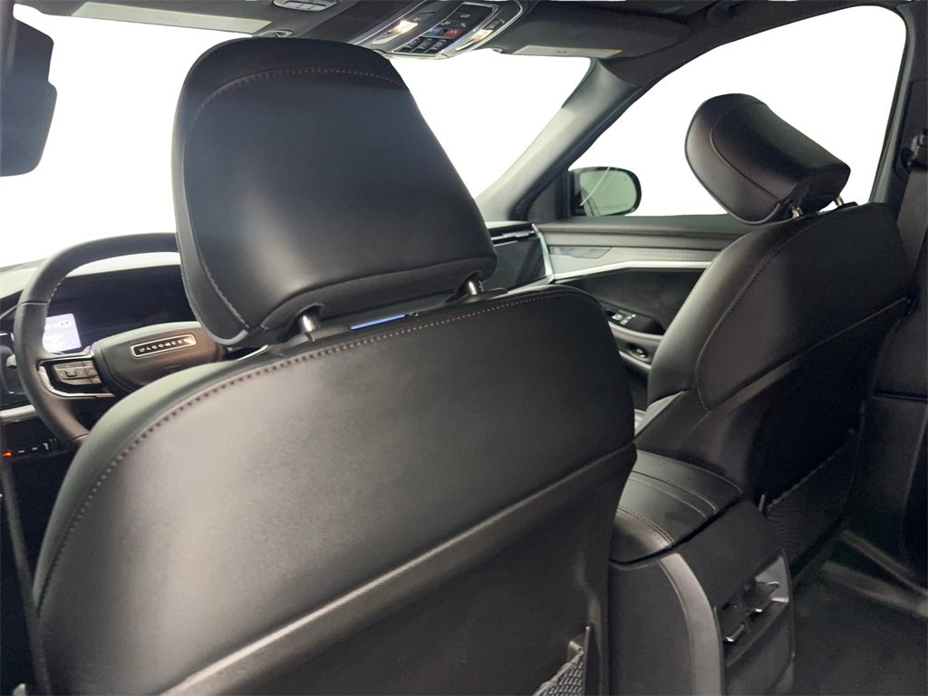 Used 2025 Jeep Wagoneer S Limited image 38