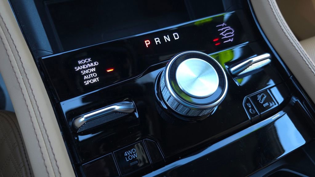 Used 2023 Jeep Grand Cherokee Summit AWD/4WD image 47