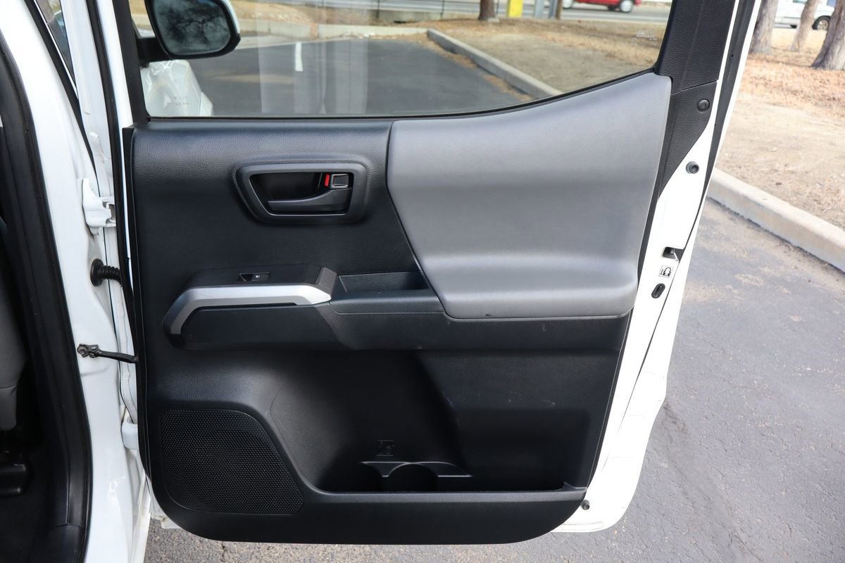 Used 2017 Toyota Tacoma SR5 w/ Tow Package image 25