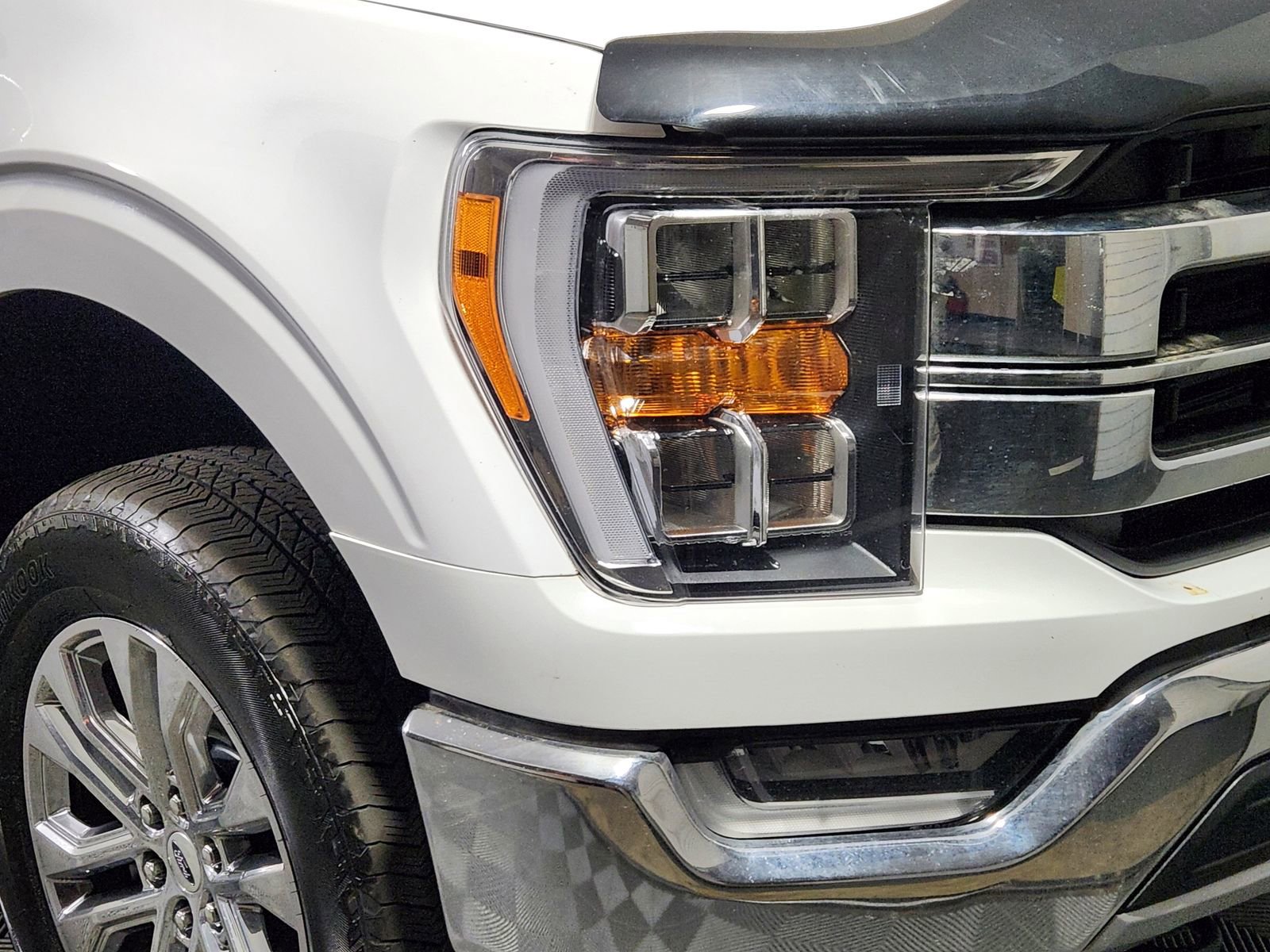 Used 2022 Ford F150 Lariat w/ Equipment Group 501A Mid image 12