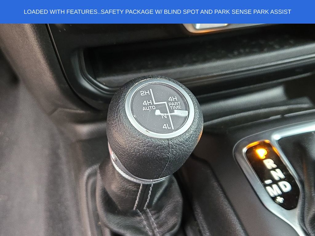 Used 2025 Jeep Wrangler Unlimited Sahara w/ Safety Group AWD/4WD image 22