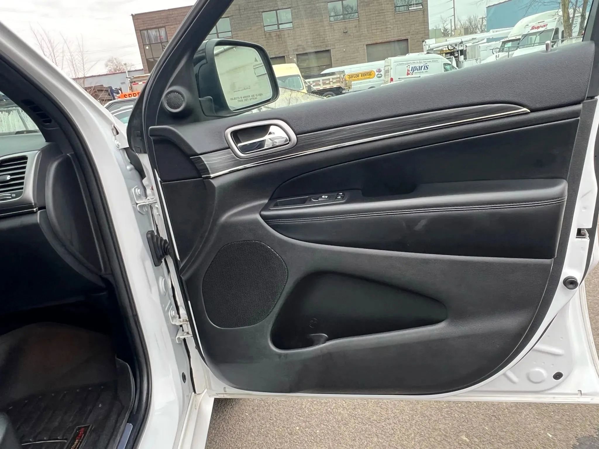 Used 2019 Jeep Grand Cherokee Limited X image 31