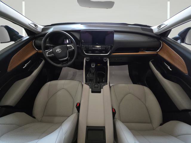 Used 2025 Toyota Grand Highlander AWD Hybrid image 31