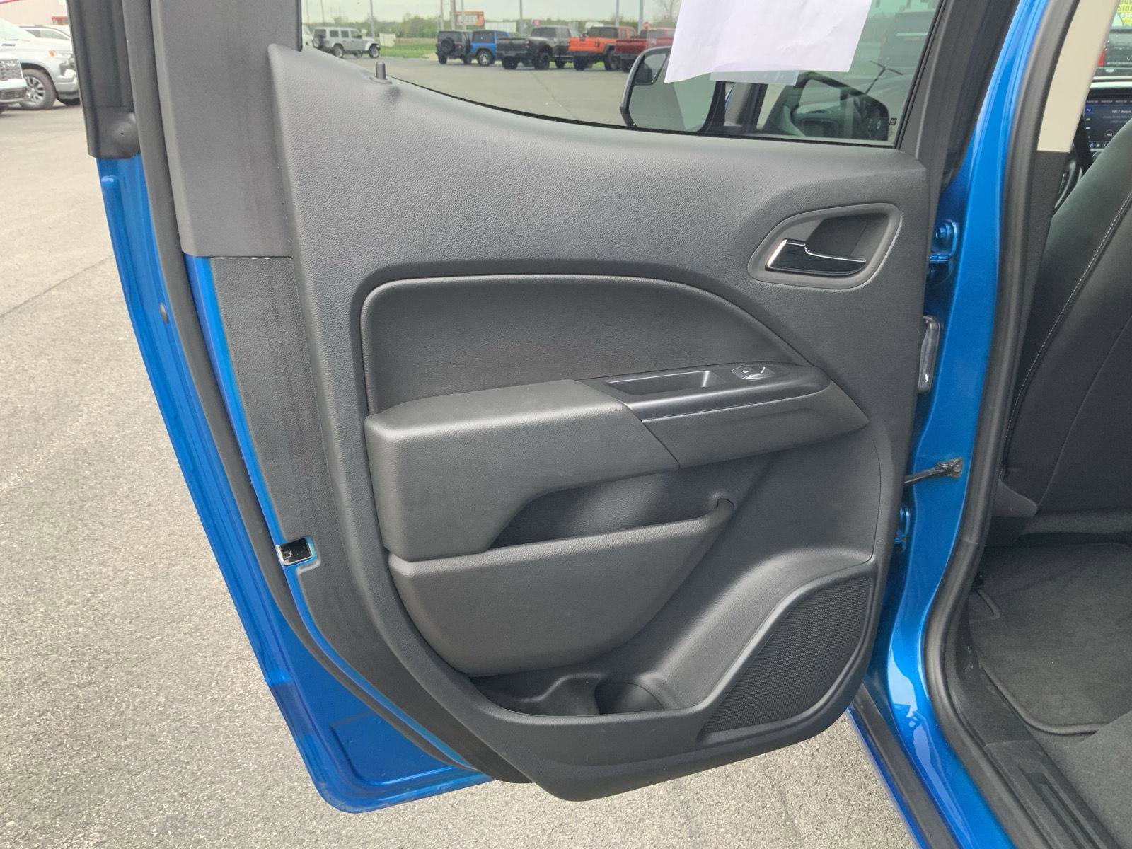 Used 2022 Chevrolet Colorado LT w/ Luxury Package image 49