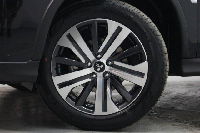 New 2026 Mitsubishi Outlander Sport SEL AWD/4WD image 3