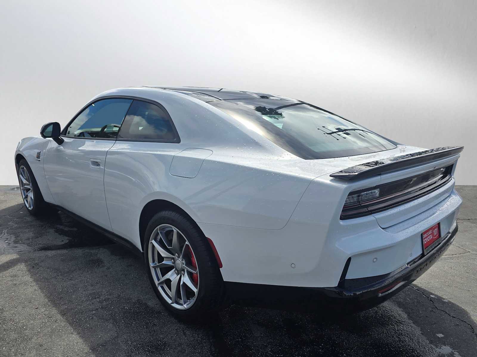 Used 2024 Dodge Charger Daytona Scat Pack w/ Plus Group AWD/4WD image 5
