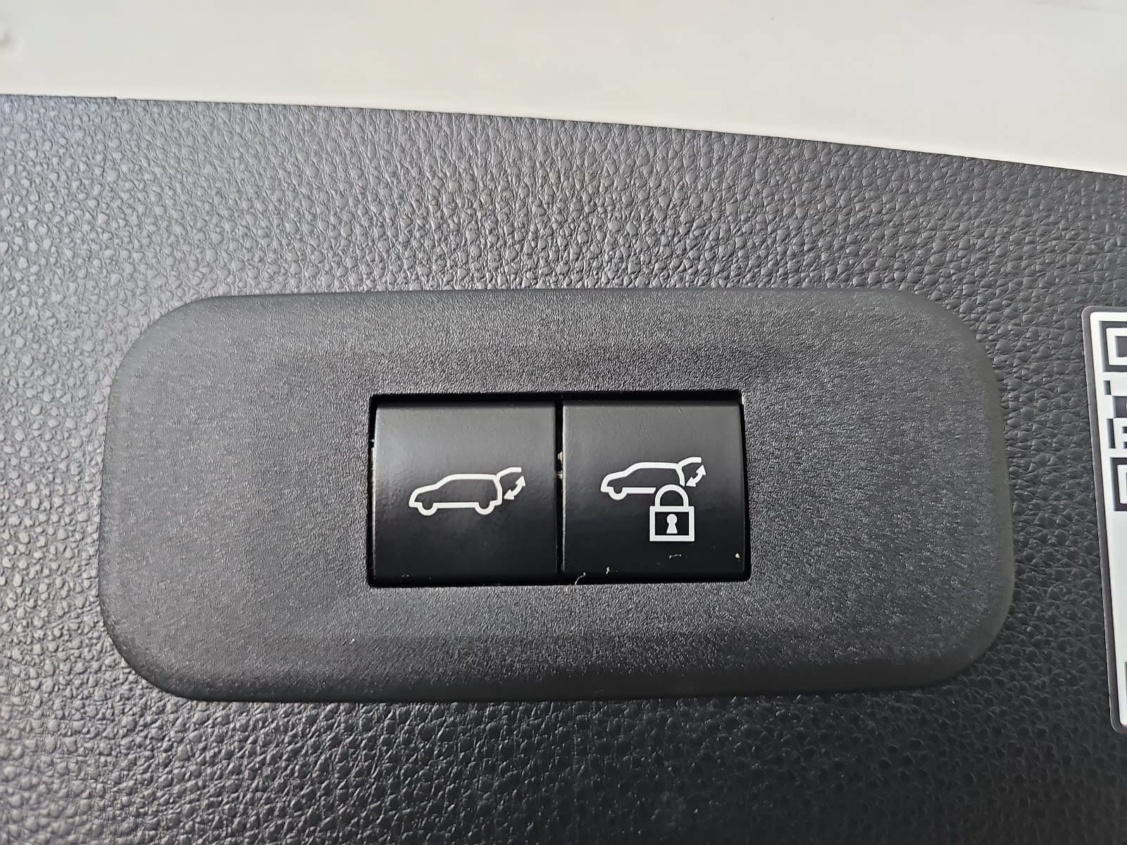 Used 2025 Toyota Crown Signia AWD/4WD image 13