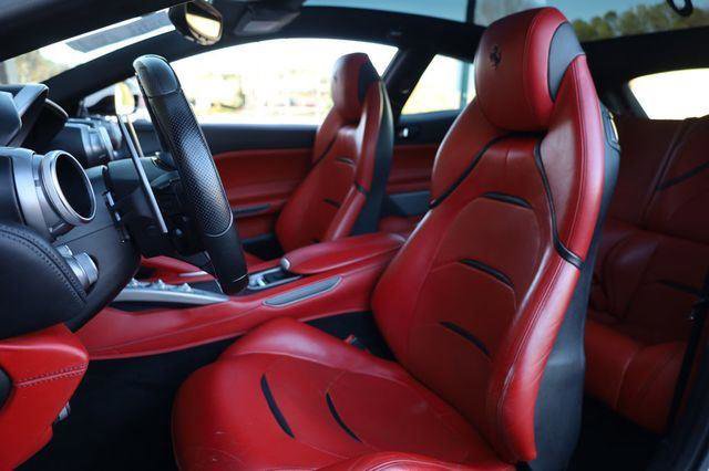 Used 2017 Ferrari GTC4Lusso AWD/4WD image 18