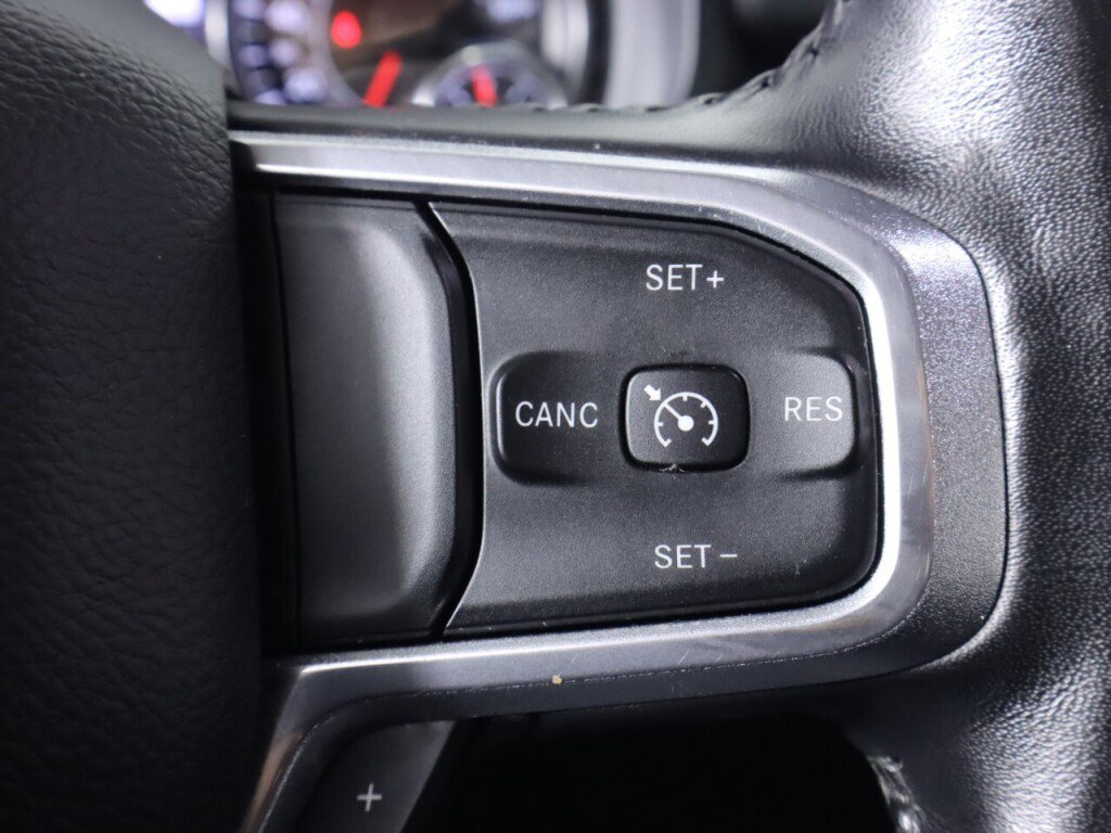Used 2022 RAM 1500 Laramie AWD/4WD image 14