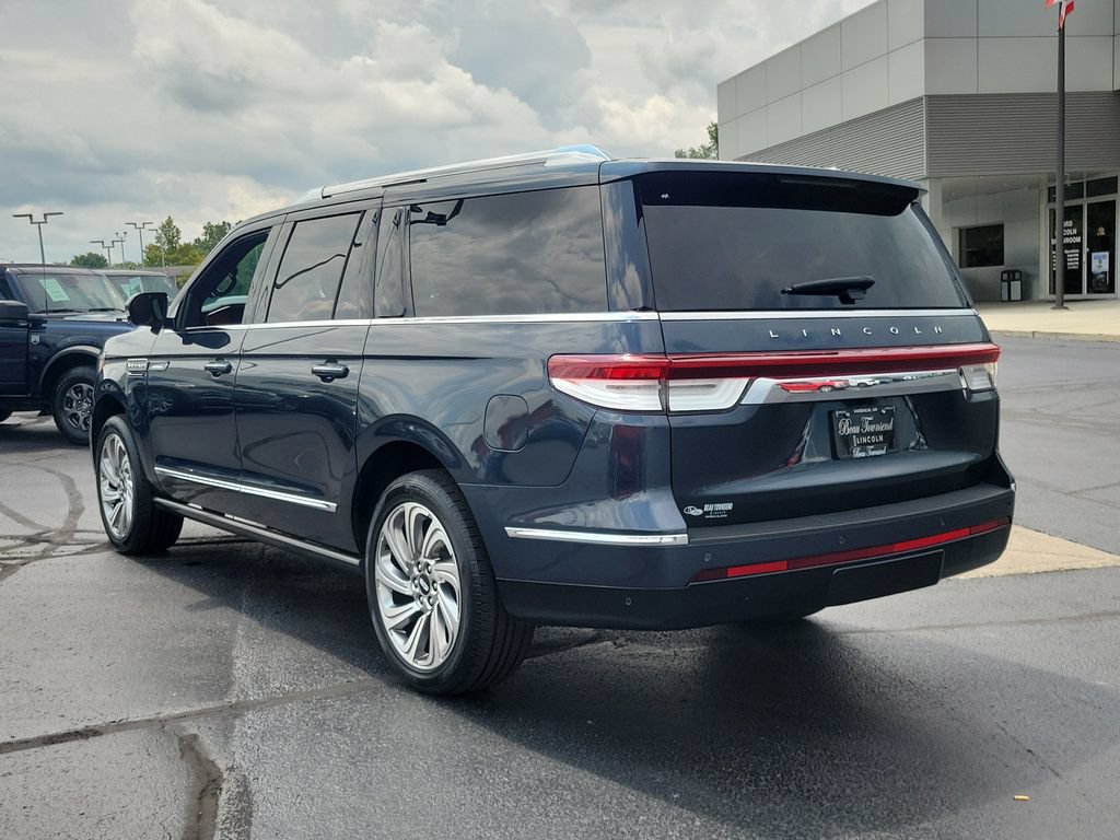 Certified 2024 Lincoln Navigator L Reserve AWD/4WD image 6