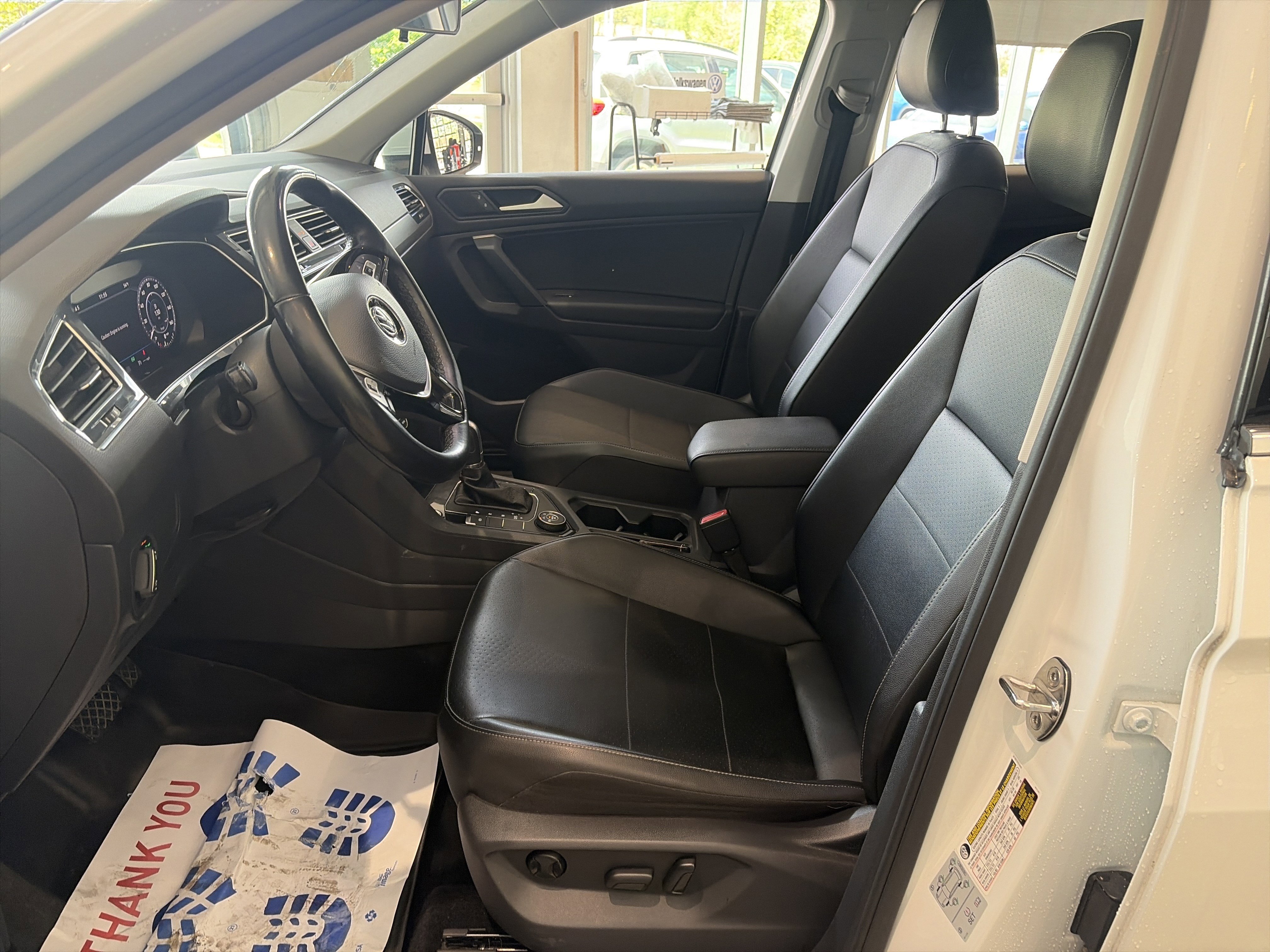 Used 2019 Volkswagen Tiguan SEL AWD/4WD image 17
