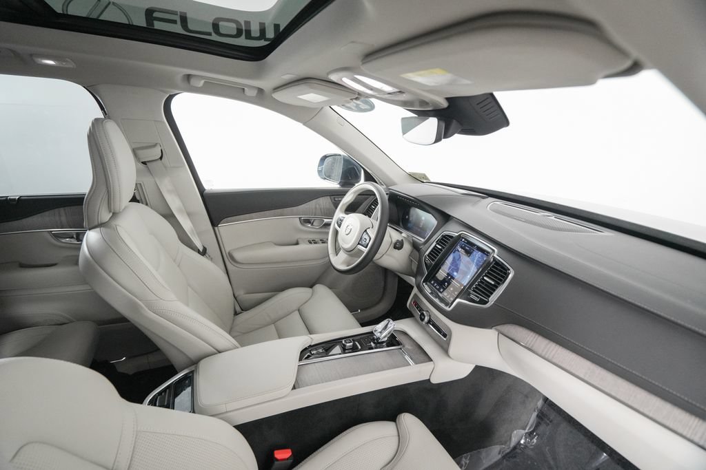 Used 2024 Volvo XC90 B6 Ultimate w/ Protection Package Premier AWD/4WD image 21