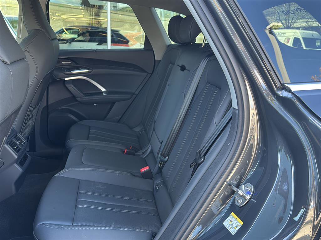 Used 2025 Audi Q5 Premium Plus w/ Premium Plus image 14