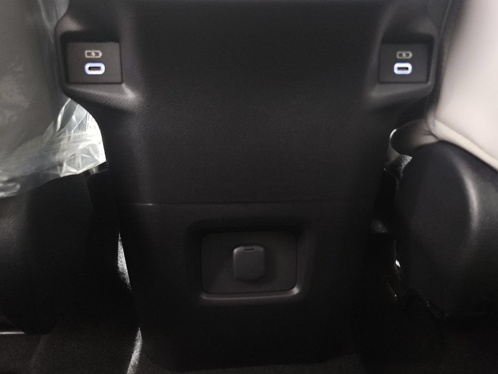 New 2026 Toyota Grand Highlander XLE FWD image 33